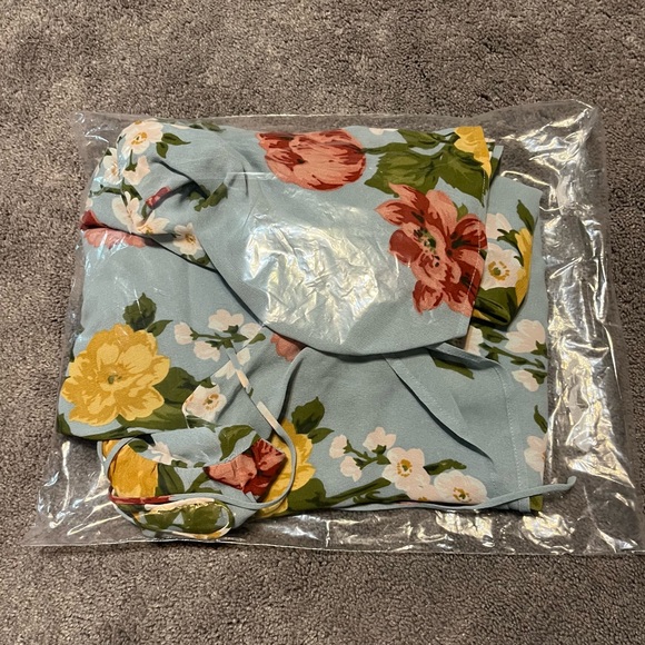 SOLD Reformation Enya Dress New Size 6 - Picture 7 of 7